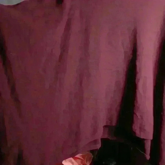 Alfani wine color superoversized size S with gold buttons - Picture 4 of 4